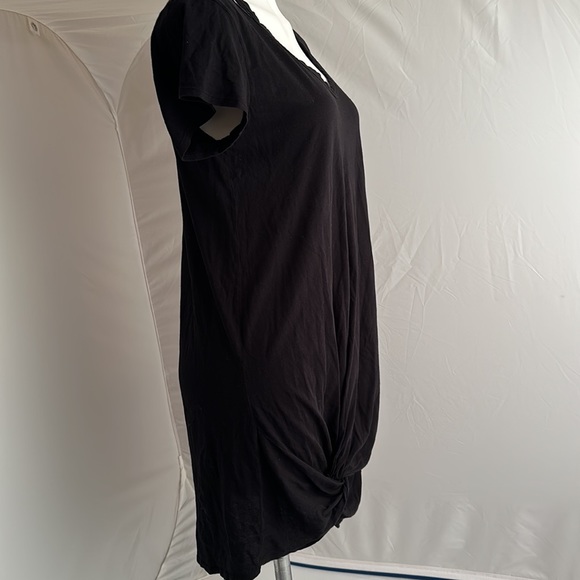 Bobi Los Angeles black v-neck t-shirt dress - Picture 2 of 11